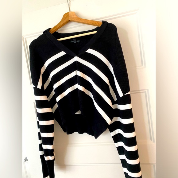 Dynamite Sweaters - Stripped v neck sweater